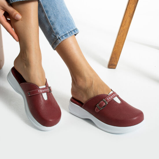 Zuecos de trabajo cómodos de piel natural en rojo | TUASOLEA