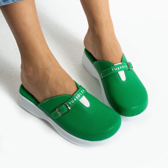 Zuecos de trabajo cómodos de piel natural en verde | TUASOLEA