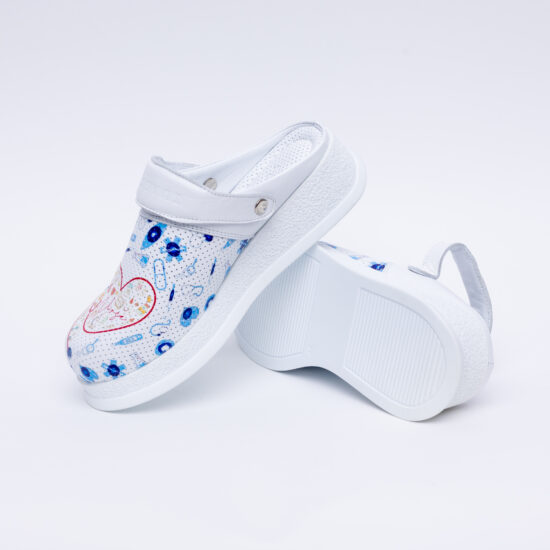 Zuecos sanitarios antideslizantes de piel con tira trasera | TUASOLEA