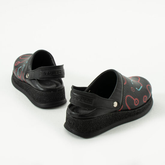 Zuecos sanitarios antideslizantes de piel con tira trasera | TUASOLEA