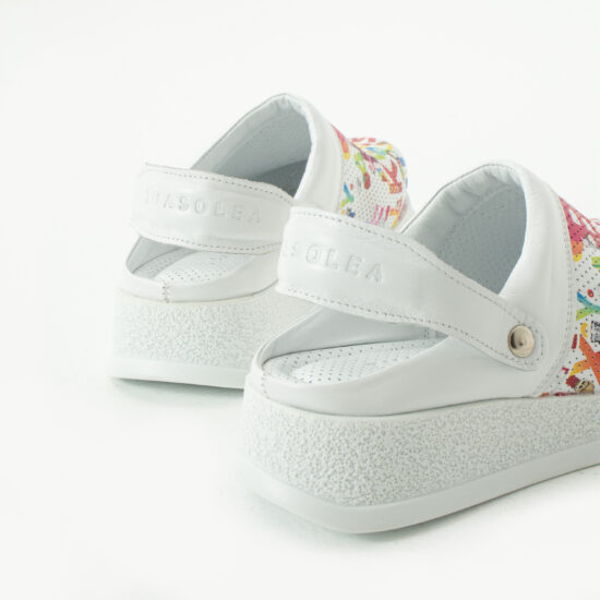 Zuecos cómodos de piel con tira trasera para maestras | TUASOLEA