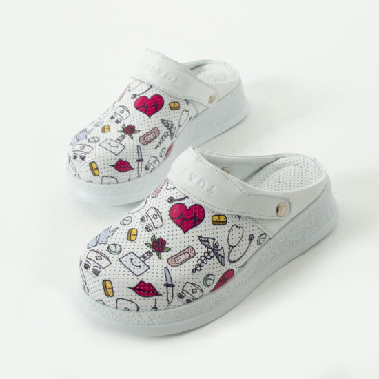 Zuecos sanitarios antideslizantes de piel con tira trasera | TUASOLEA