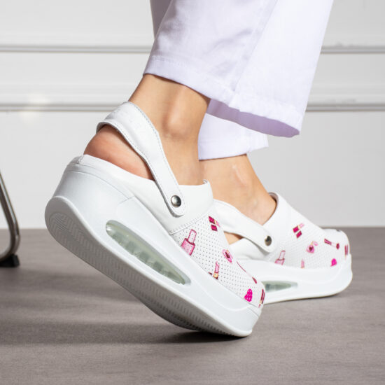 Zuecos de trabajo de piel con plataforma y tira trasera para esteticistas | TUASOLEA