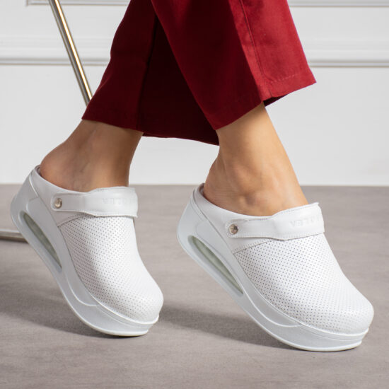 Zuecos sanitarios blancos de piel con plataforma y tira trasera | TUASOLEA