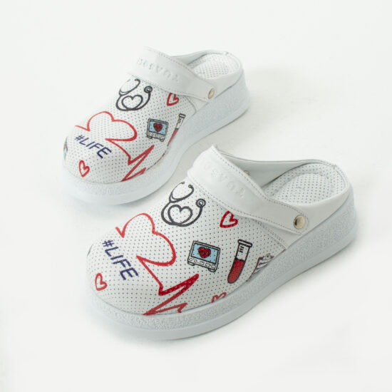 Zuecos sanitarios antideslizantes de piel con tira trasera | TUASOLEA