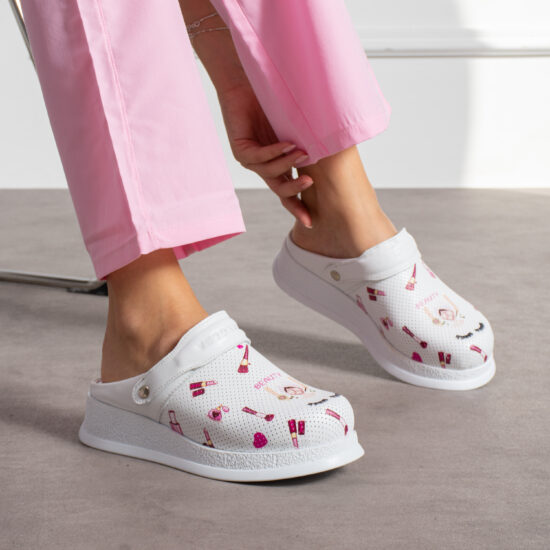 Zuecos de trabajo para esteticistas antideslizantes de piel con tira trasera | TUASOLEA