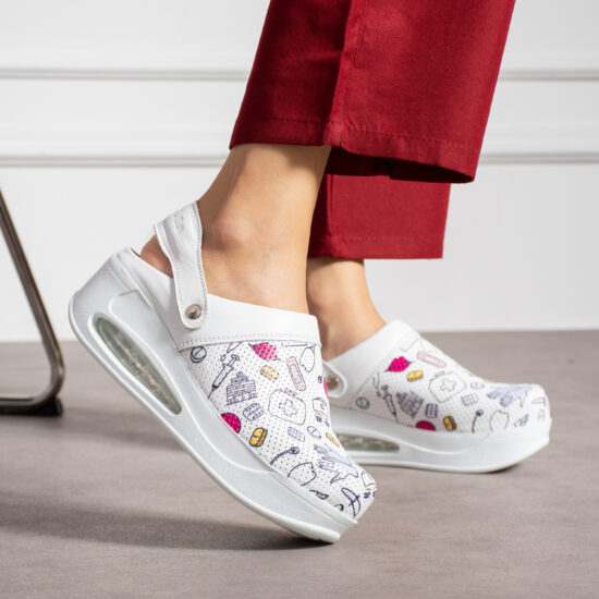 Zuecos sanitarios blancos de piel con plataforma y tira trasera | TUASOLEA