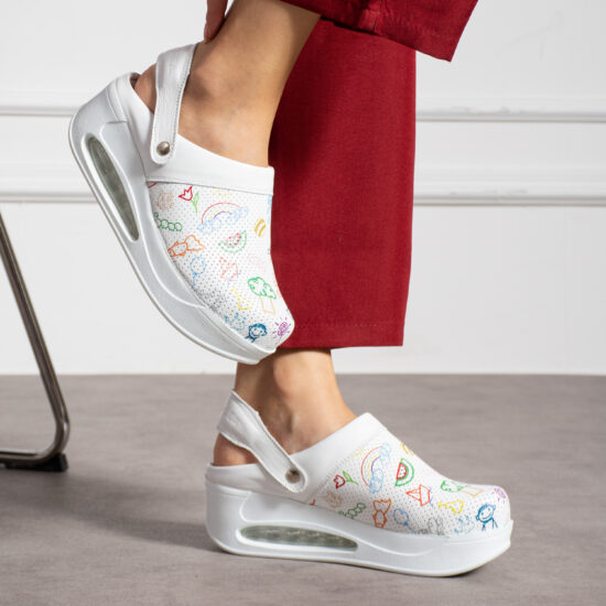 Zuecos de trabajo de piel con plataforma y tira trasera para maestras | TUASOLEA