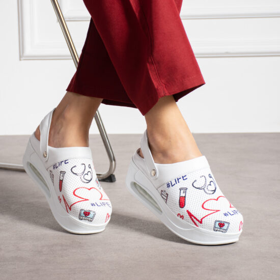 Zuecos sanitarios blancos de piel con plataforma y tira trasera | TUASOLEA