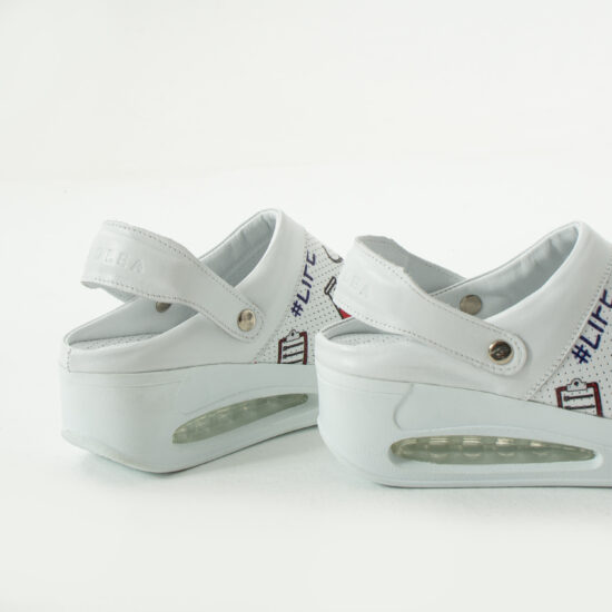 Zuecos sanitarios blancos de piel con plataforma y tira trasera | TUASOLEA