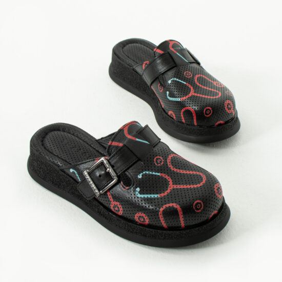 Zuecos sanitarios de piel cómodos y antideslizantes | TUASOLEA