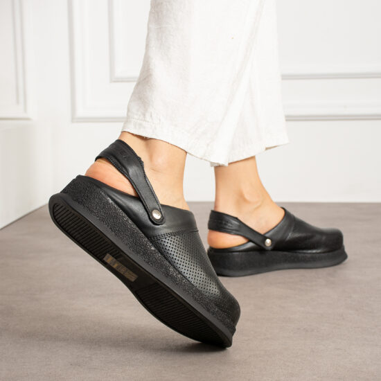 Zuecos antideslizantes de piel para trabajo con tira trasera | TUASOLEA