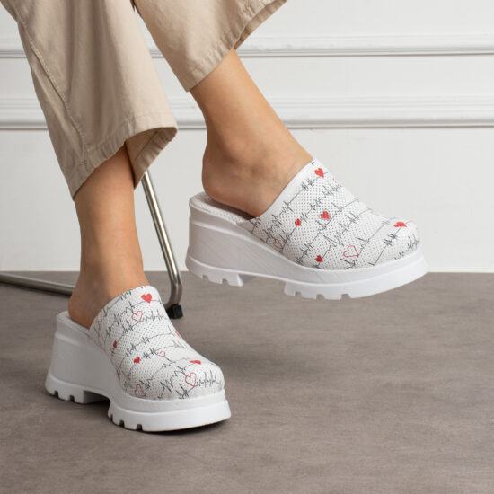 Zuecos sanitarios de piel con cuña para mujer | TUASOLEA