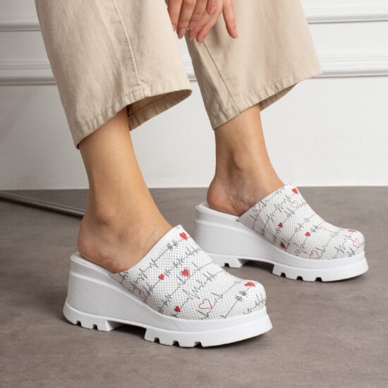 Zuecos sanitarios de piel con cuña para mujer | TUASOLEA