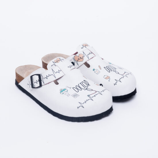 Zuecos sanitarios planos blancos para médicos | TUASOLEA