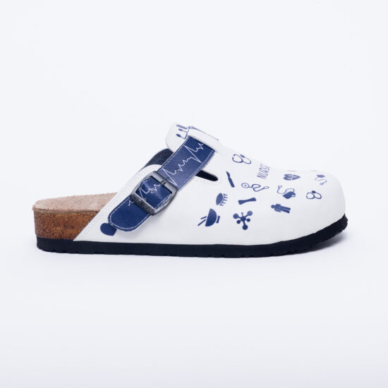 Zuecos planos blancos de enfermera con hebilla | TUASOLEA