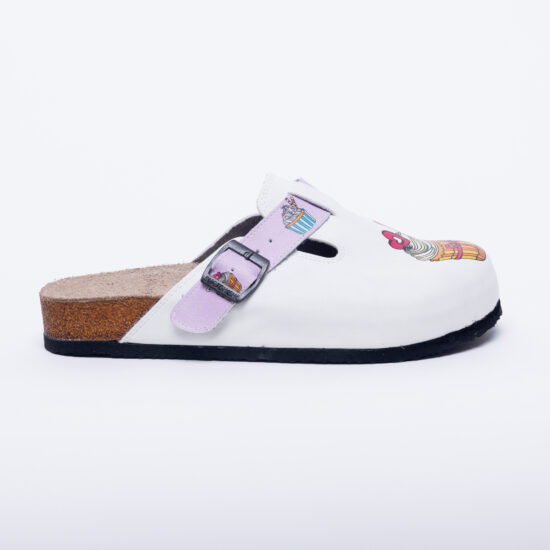 Zuecos planos blancos de cocina con hebilla | TUASOLEA