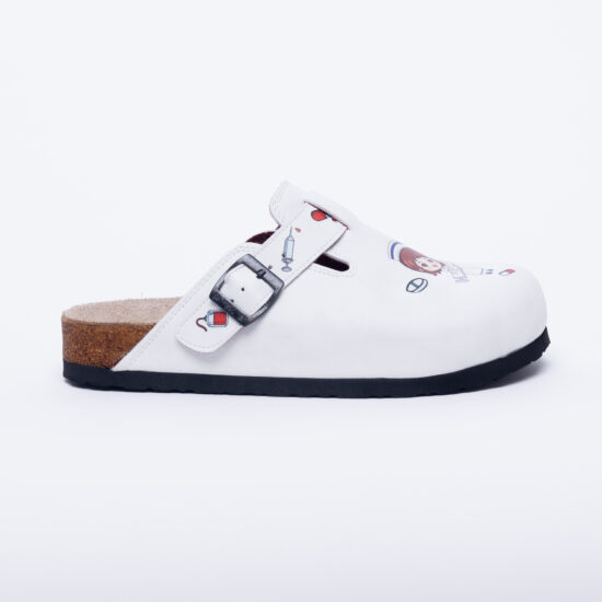 Zuecos planos blancos de enfermera con hebilla | TUASOLEA