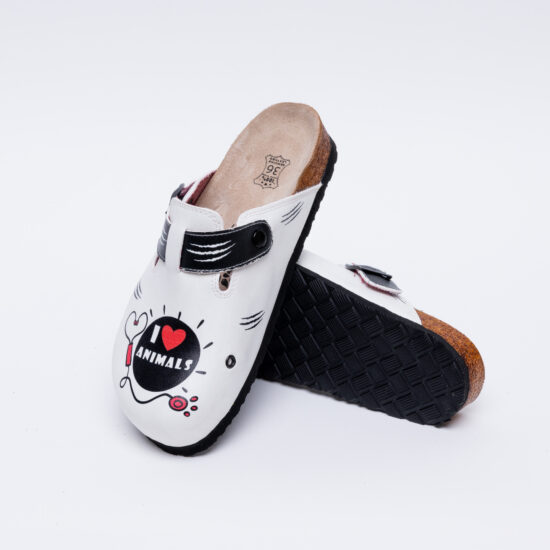 Zuecos sanitarios planos blancos para veterinarios | TUASOLEA