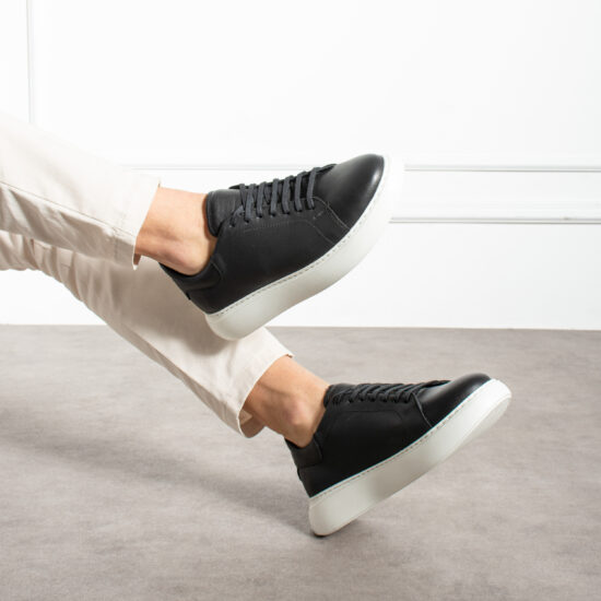 Zapatillas casual para hombre negras de piel natural | TUASOLEA