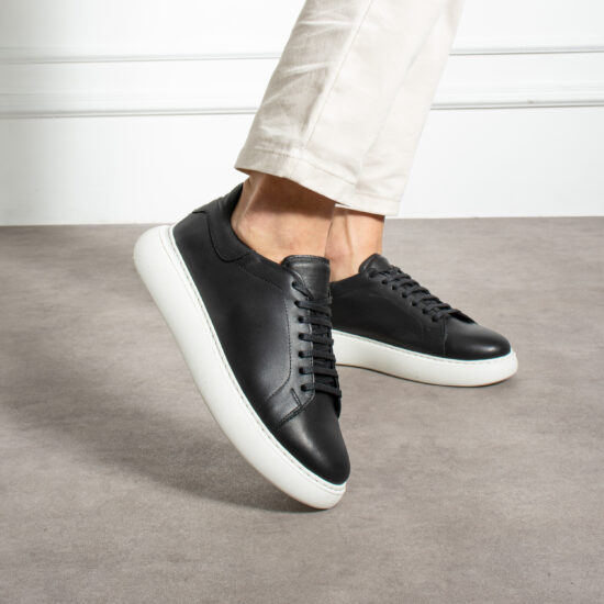 Zapatillas casual para hombre negras de piel natural | TUASOLEA