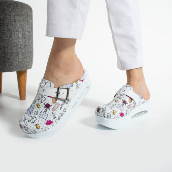 Zuecos sanitarios de piel blanca para mujer con plataforma | TUASOLEA