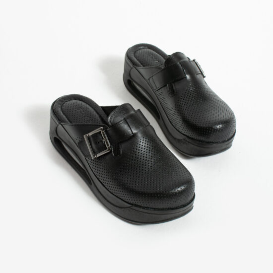 Zuecos sanitarios de piel negra para mujer con plataforma | TUASOLEA