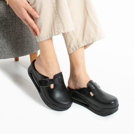 Zuecos sanitarios de piel negra para mujer con plataforma | TUASOLEA