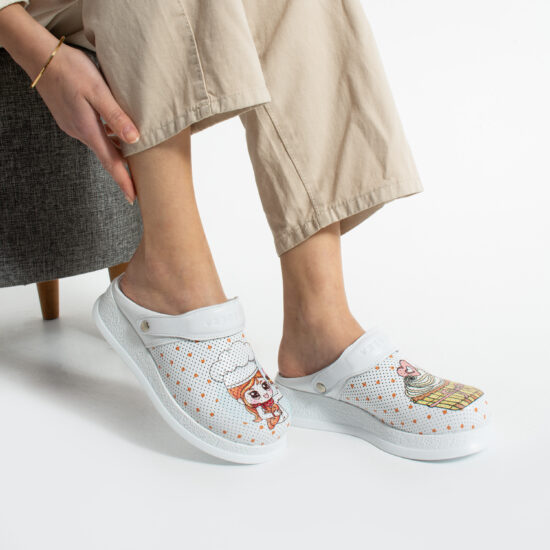 Alternative view of Zuecos antideslizantes de cocina de piel con tira trasera