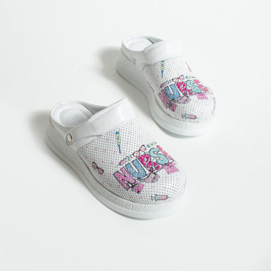 Zuecos sanitarios antideslizantes de piel con tira trasera | TUASOLEA