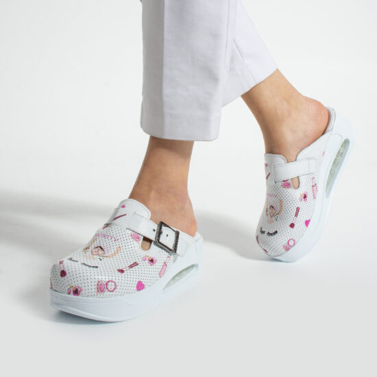 Alternative view of Zuecos sanitarios de piel blanca con plataforma para esteticistas