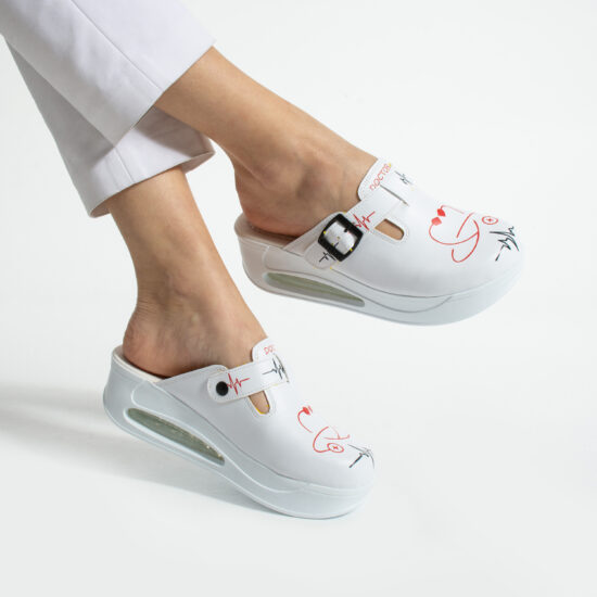 Alternative view of Zuecos sanitarios de mujer con plataforma para enfermeras