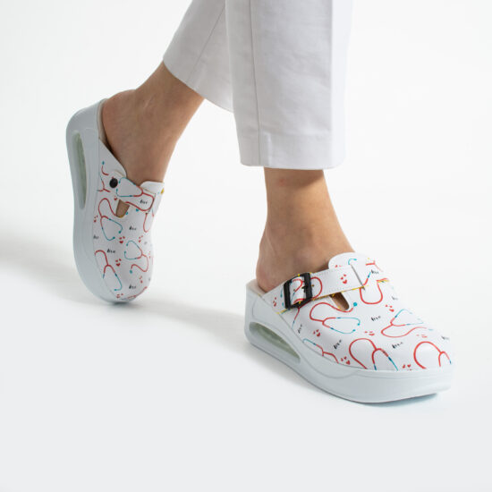 Alternative view of Zuecos sanitarios de mujer con plataforma para enfermeras