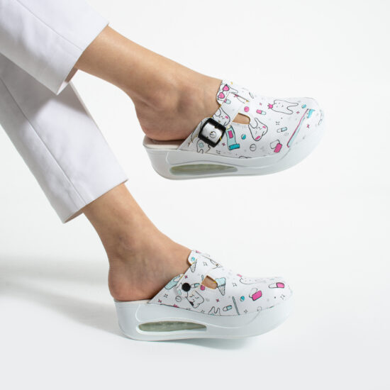 Alternative view of Zuecos profesionales de mujer con plataforma para dentistas