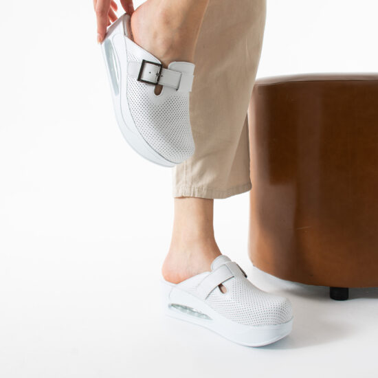 Zuecos blancos de piel con plataforma para trabajo | TUASOLEA