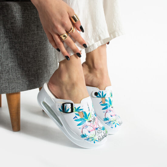 Alternative view of Zuecos anatómicos con plataforma y diseño colorido para mujer