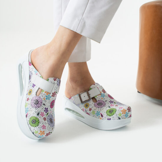 Zuecos de trabajo de piel blanca para mujer con plataforma | TUASOLEA