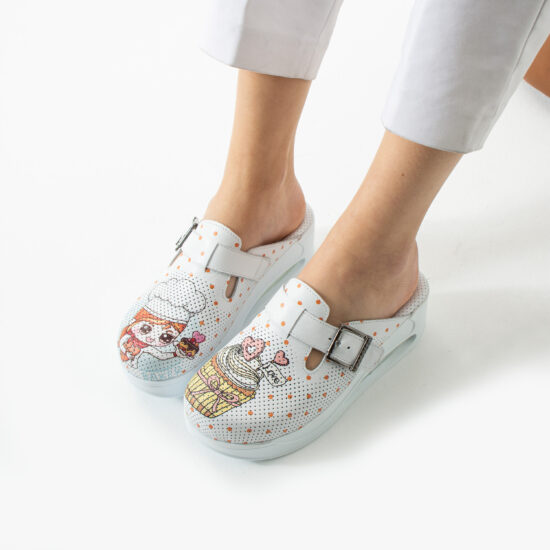 Alternative view of Zuecos sanitarios de piel blanca con plataforma para cocina