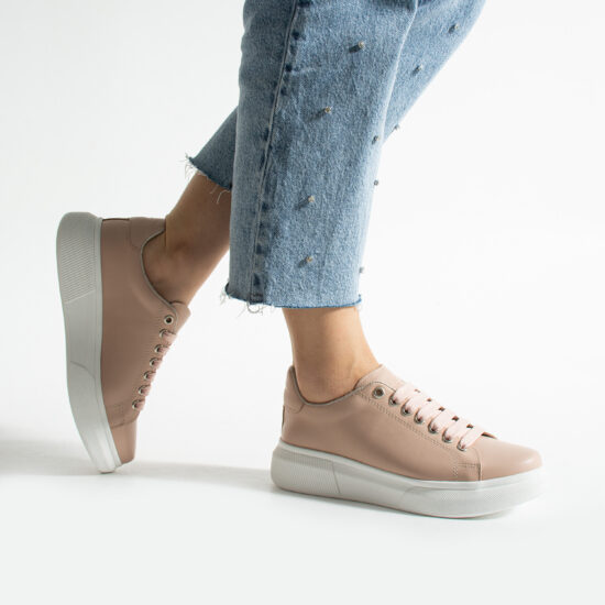 Zapatillas nude casual de piel para mujer | TUASOLEA
