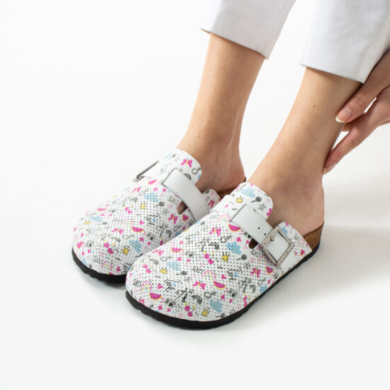 Alternative view of Zuecos sanitarios planos de piel para mujer