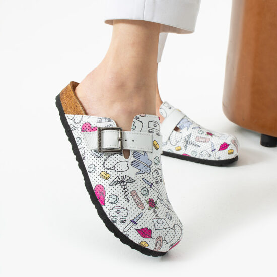 Zuecos sanitarios planos de piel para mujer | TUASOLEA