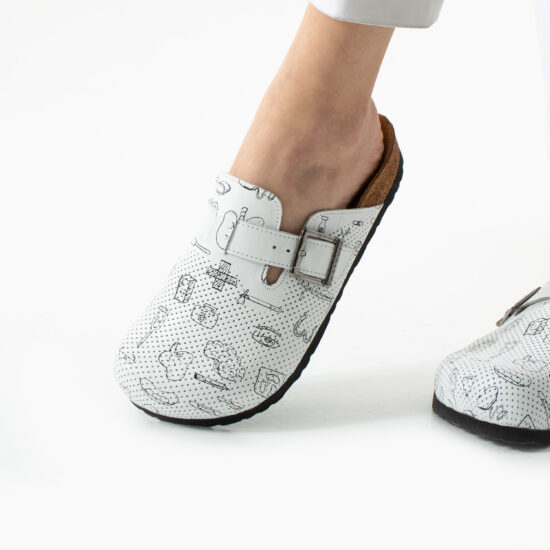 Zuecos sanitarios planos de piel para mujer | TUASOLEA