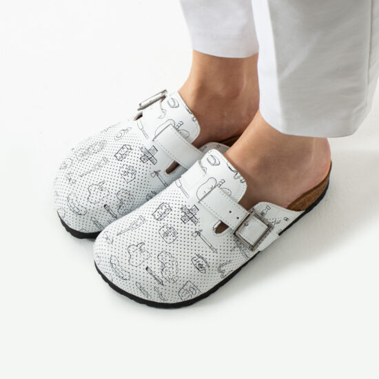 Zuecos sanitarios planos de piel para mujer | TUASOLEA