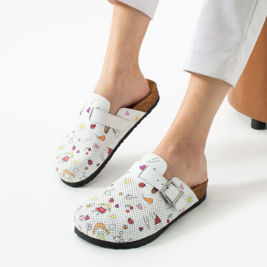 Zuecos sanitarios planos de piel para maestras | TUASOLEA