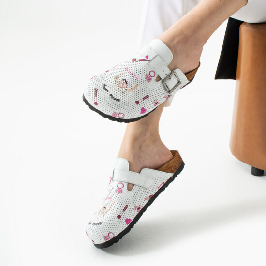 Zuecos sanitarios planos de piel para esteticistas | TUASOLEA