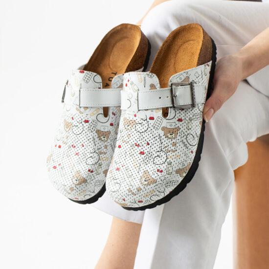 Zuecos sanitarios planos de piel para mujer | TUASOLEA