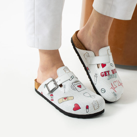 Zuecos sanitarios planos de piel para mujer | TUASOLEA