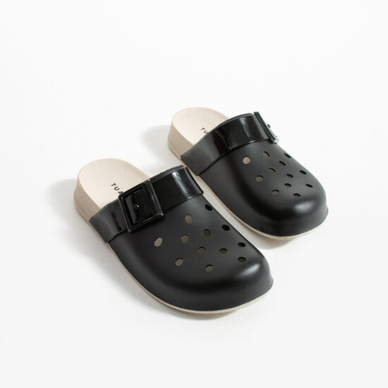 Zuecos de goma mujer con agujeros negros | TUASOLEA