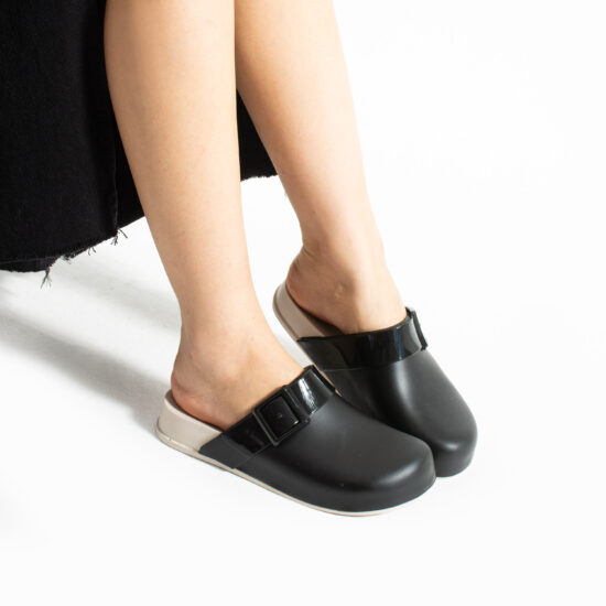 Alternative view of Zuecos de goma mujer cerrados negros