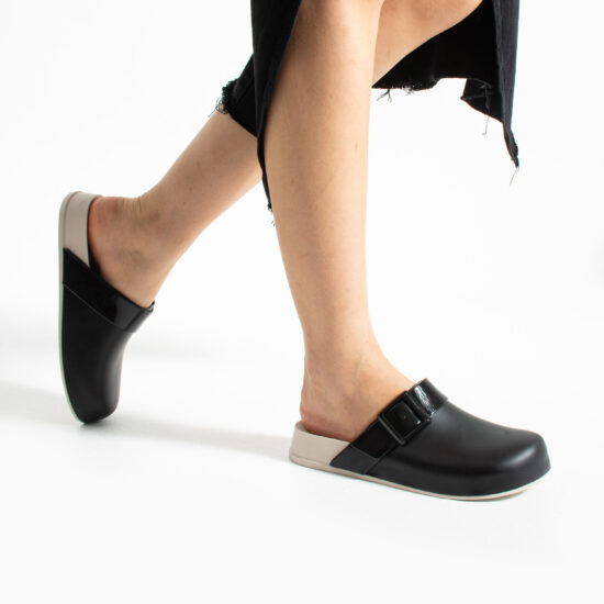 Zuecos de goma mujer cerrados negros | TUASOLEA